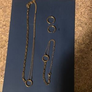 Elegant Gold Jewelry Set